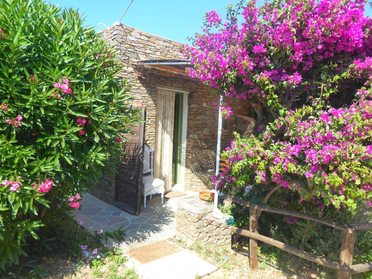 Το Κατἑ Aparthotel Artemonas Ngoại thất bức ảnh